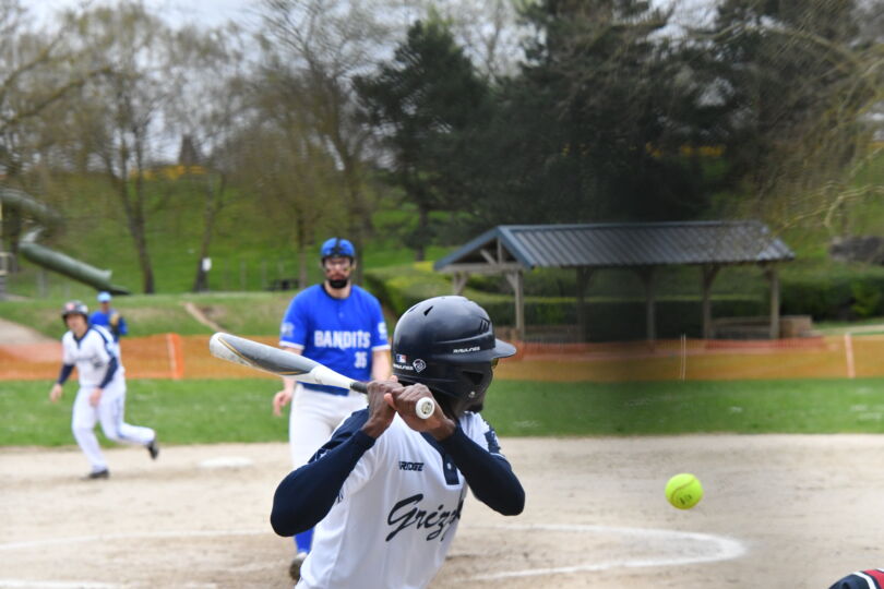 Balle De Softball DeBeer Clincher Officiel F16 - 16 Pouces, Double Tête Soudée Vapeur